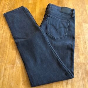 Levi’s Women’s 711 size 30x32